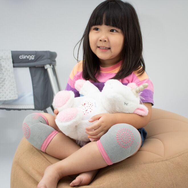 Joelheira Antiderrapante Rosa/Cinza para Bebê – Conforto e Segurança