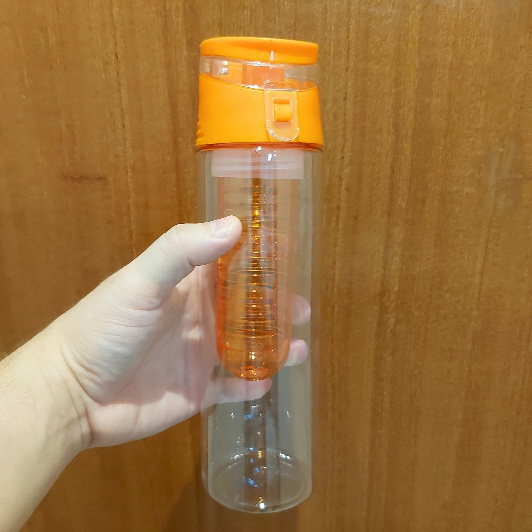 garrafa de chá com infusor grande