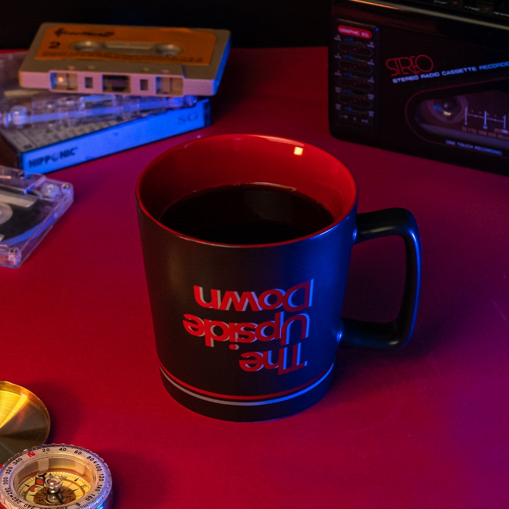 Caneca Stranger Things Presente Amigo